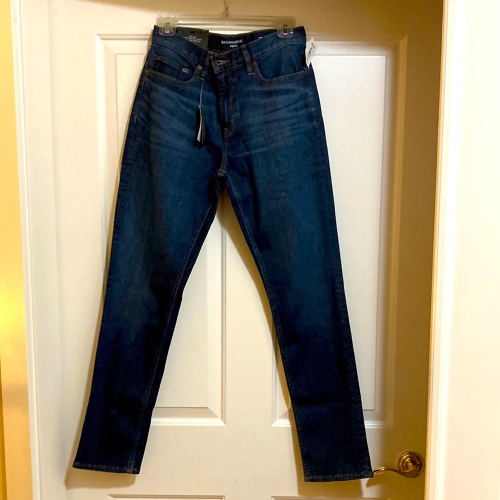 NWT Banana Republic traveler 30 x 30 slim fit blue jeans